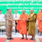 អភិបាលខេត្តព្រៃវែង អញ្ជើញជាអធិបតីក្នុងពិធីផ្សព្វផ្សាយខ្លឹមសារអនុសំវច្ឆរមហាសន្និបាតមន្រ្តីសង្ឃទូទាំងប្រទេសលើកទី៣៣ និងបូកសរុបលទ្ធផលការងារឆ្នាំ២០២៥ និងដាក់ទិសដៅបន្តឆ្នាំ២០២៦